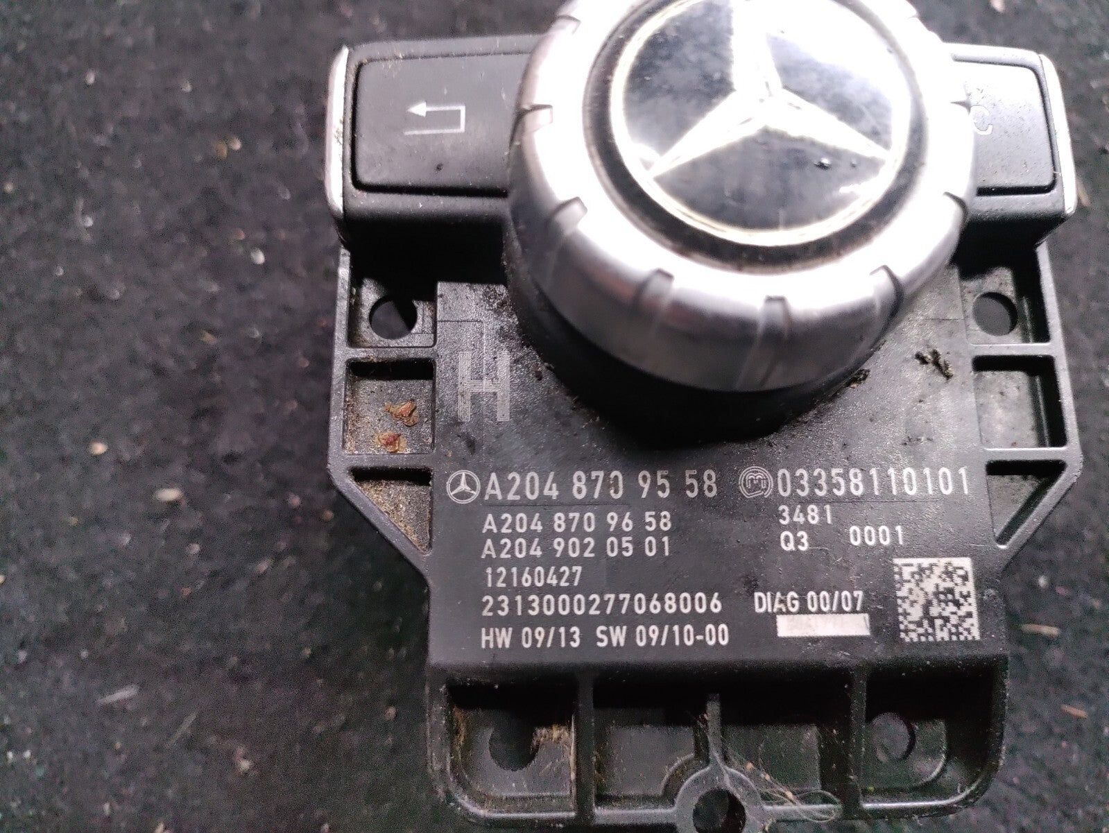 2014 MERCEDES C CLASS W204 MULTIMEDIA SAT NAV CONTROL SWITCH A2048709558