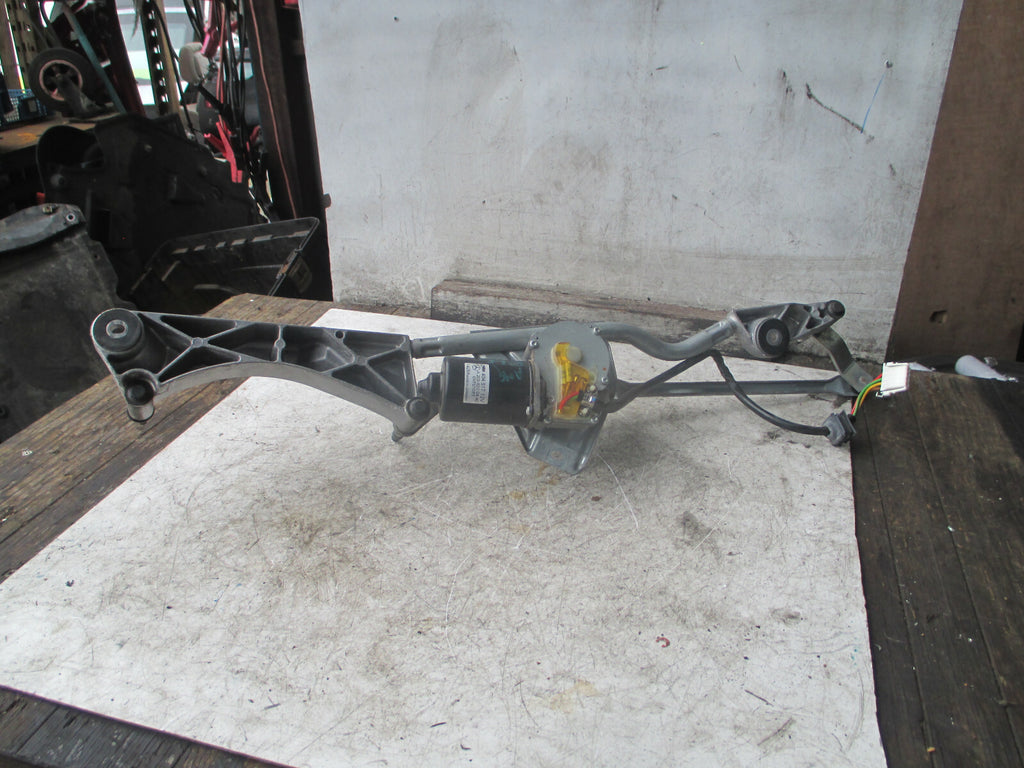 MERCEDES CLC CLASS CL203 2010 FRONT WIPER MOTOR + LINKAGE A2038200442