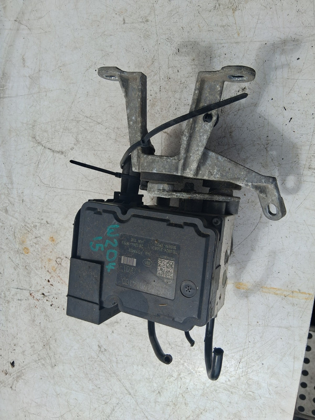 2015 MERCEDES BENZ C CLASS W204 2.1 DIESEL ABS PUMP MODULATOR A1724314312