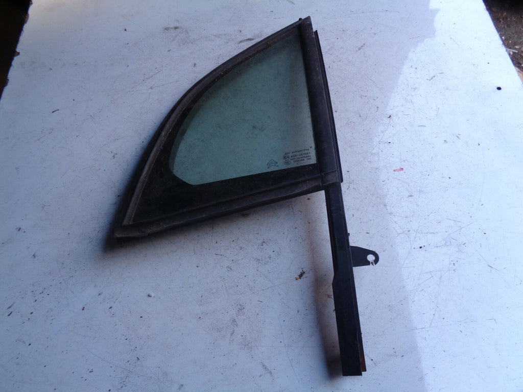 CITROEN C3 2012 NSF PASSENGER SIDE FRONT 1/4 QUARTER GLASS WINDOW