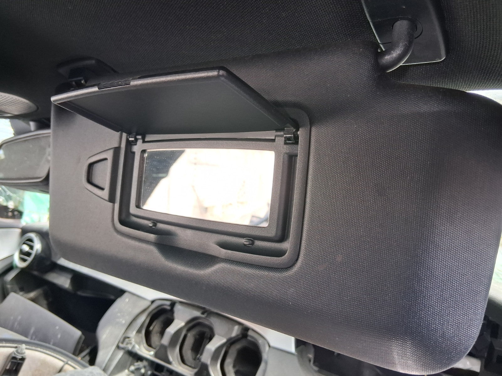 2016 MERCEDES C CLASS W205 OSF DRIVER SIDE FRONT RIGHT SUN VISOR SHADE