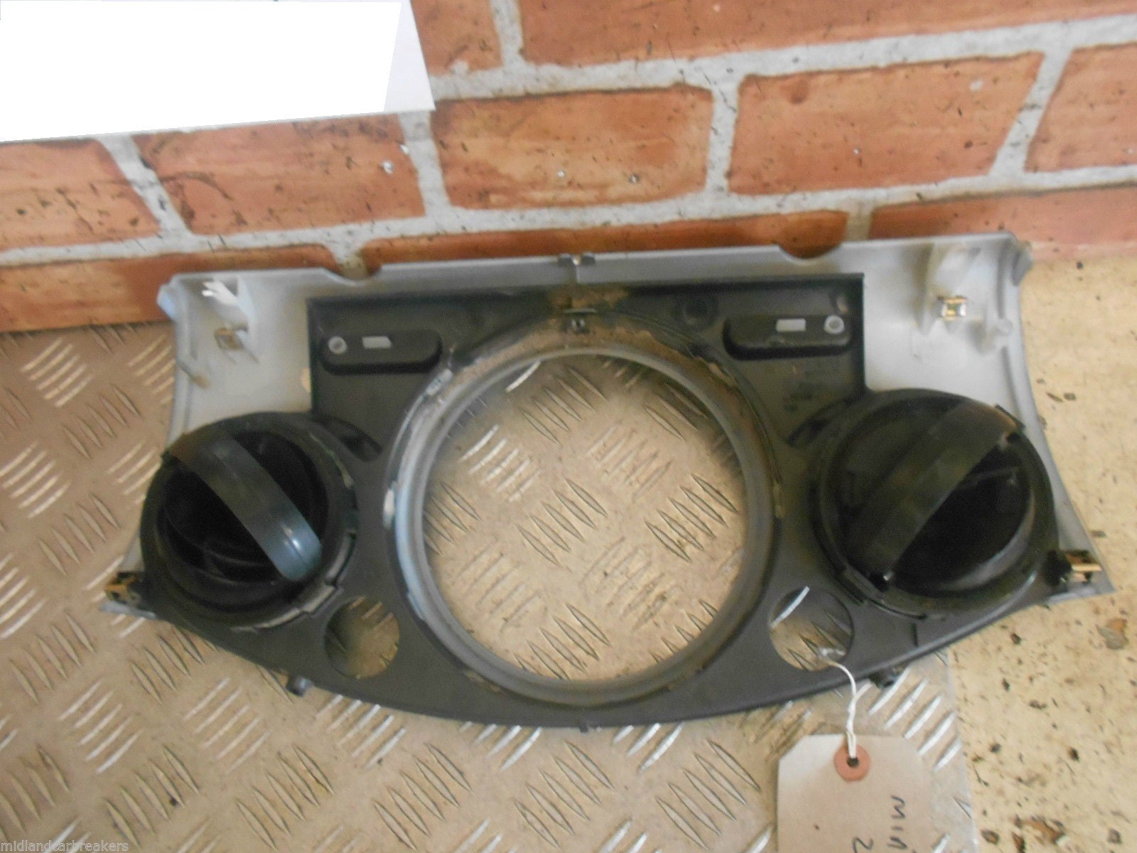 BMW MINI R52 CABRIOLET CONVERTIBLE 2006 HEATER VENT CLOCK SURROUND ASSEMBLY