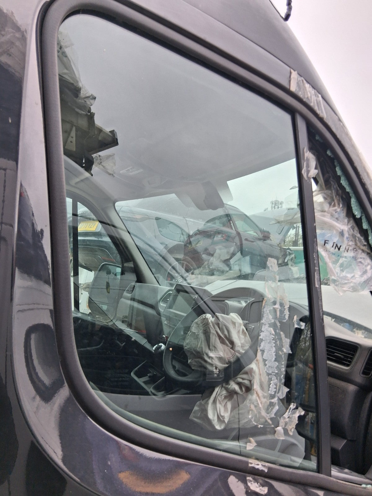 2021 NISSAN NV400 MK1 OSF DRIVER SIDE FRONT RIGHT WINDOW GLASS