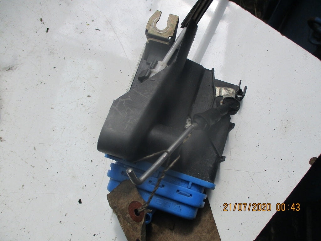 AUDI A8 D2 1997 OFF SIDE REAR DOOR LOCK MECH 4D0839016A