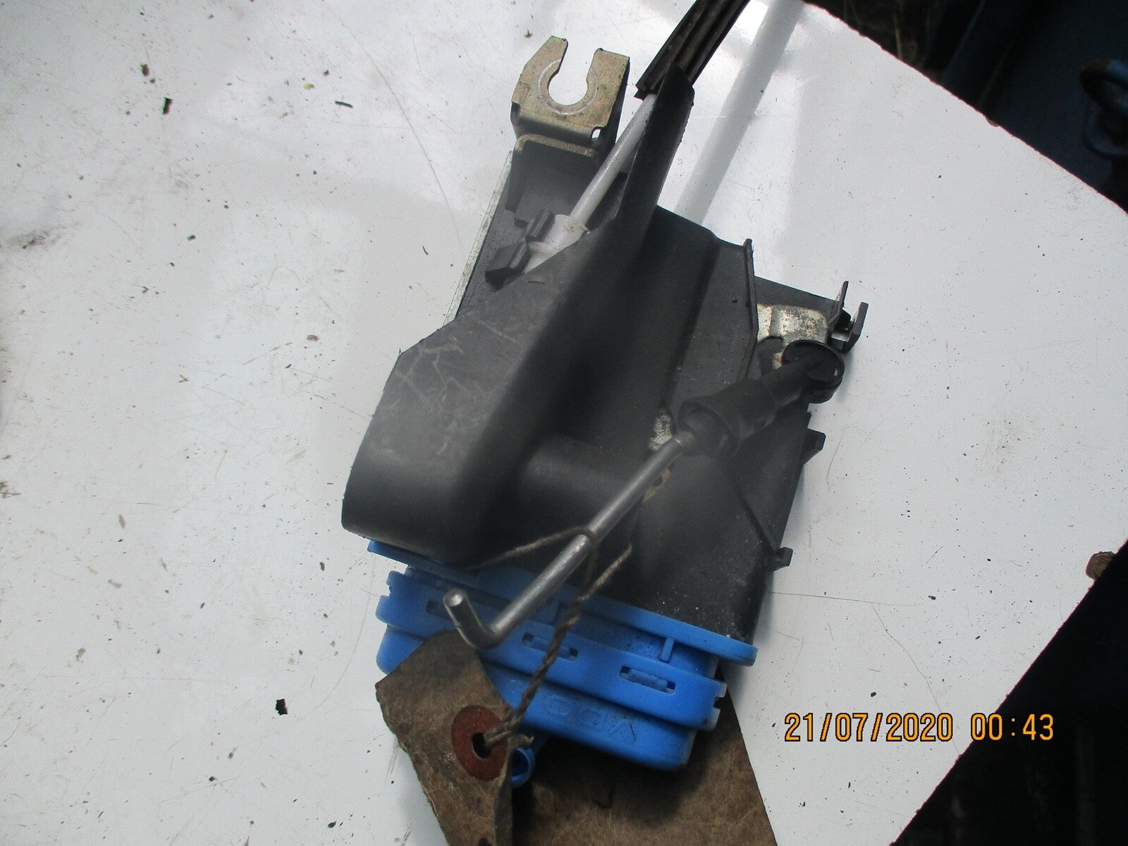 AUDI A8 D2 1997 OFF SIDE REAR DOOR LOCK MECH 4D0839016A