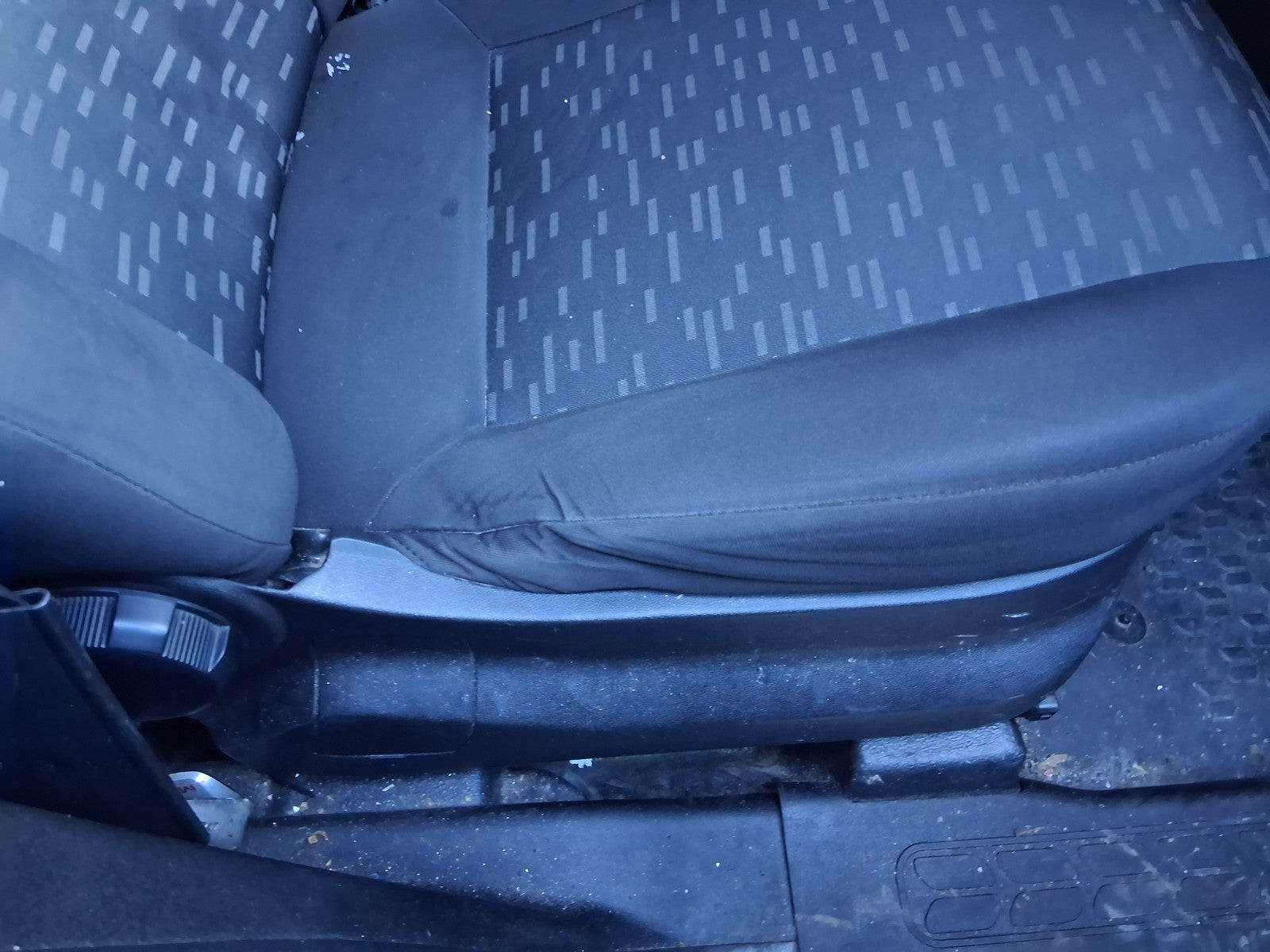 2015 VAUXHALL COMBO D OSF DRIVER SIDE FRONT RIGHT COMPLETE FABRIC SEAT