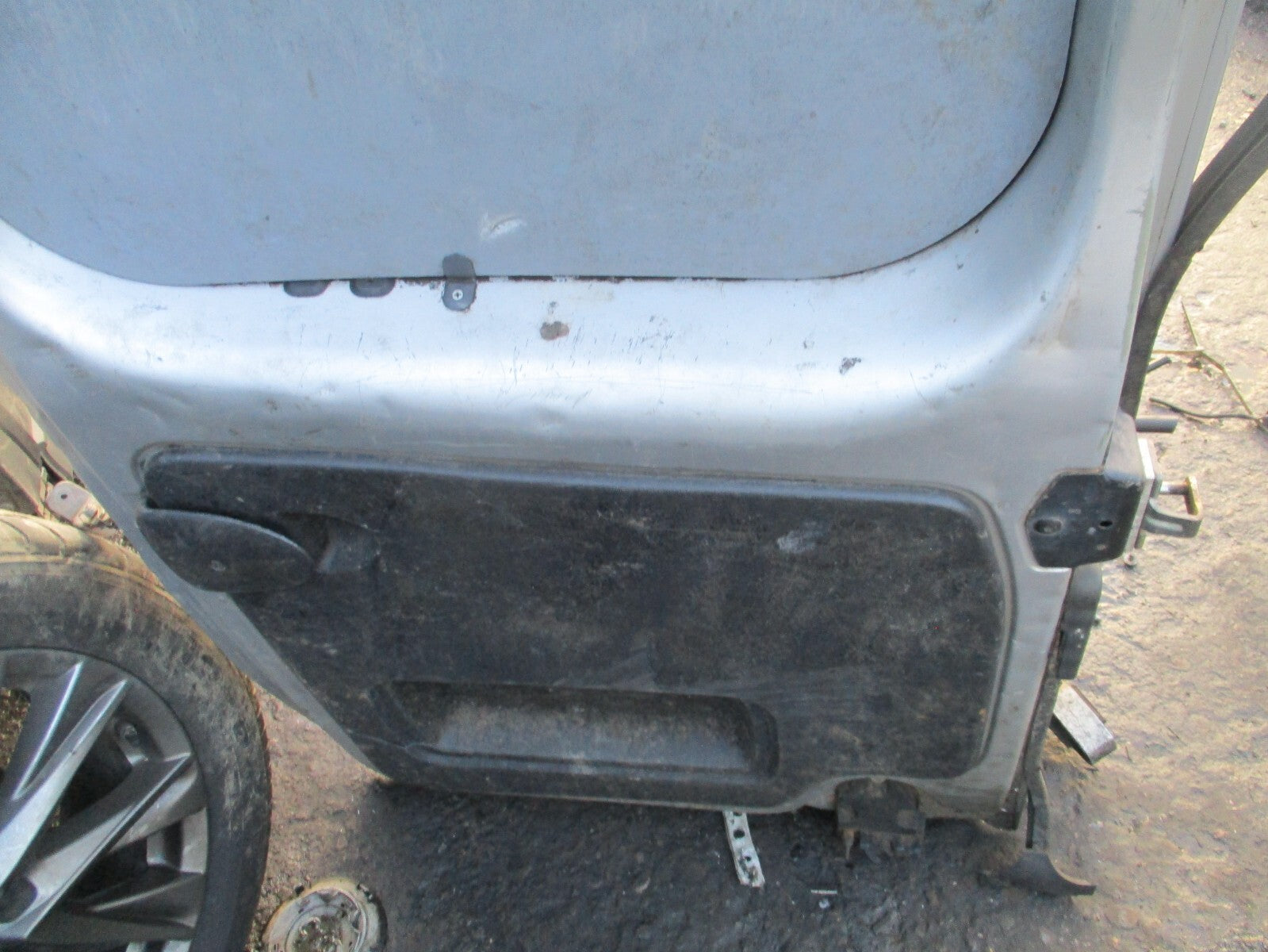2015 RENAULT TRAFIC X82 HIGH ROOF OSR DRIVER SIDE REAR COMPLETE DOOR SILVER