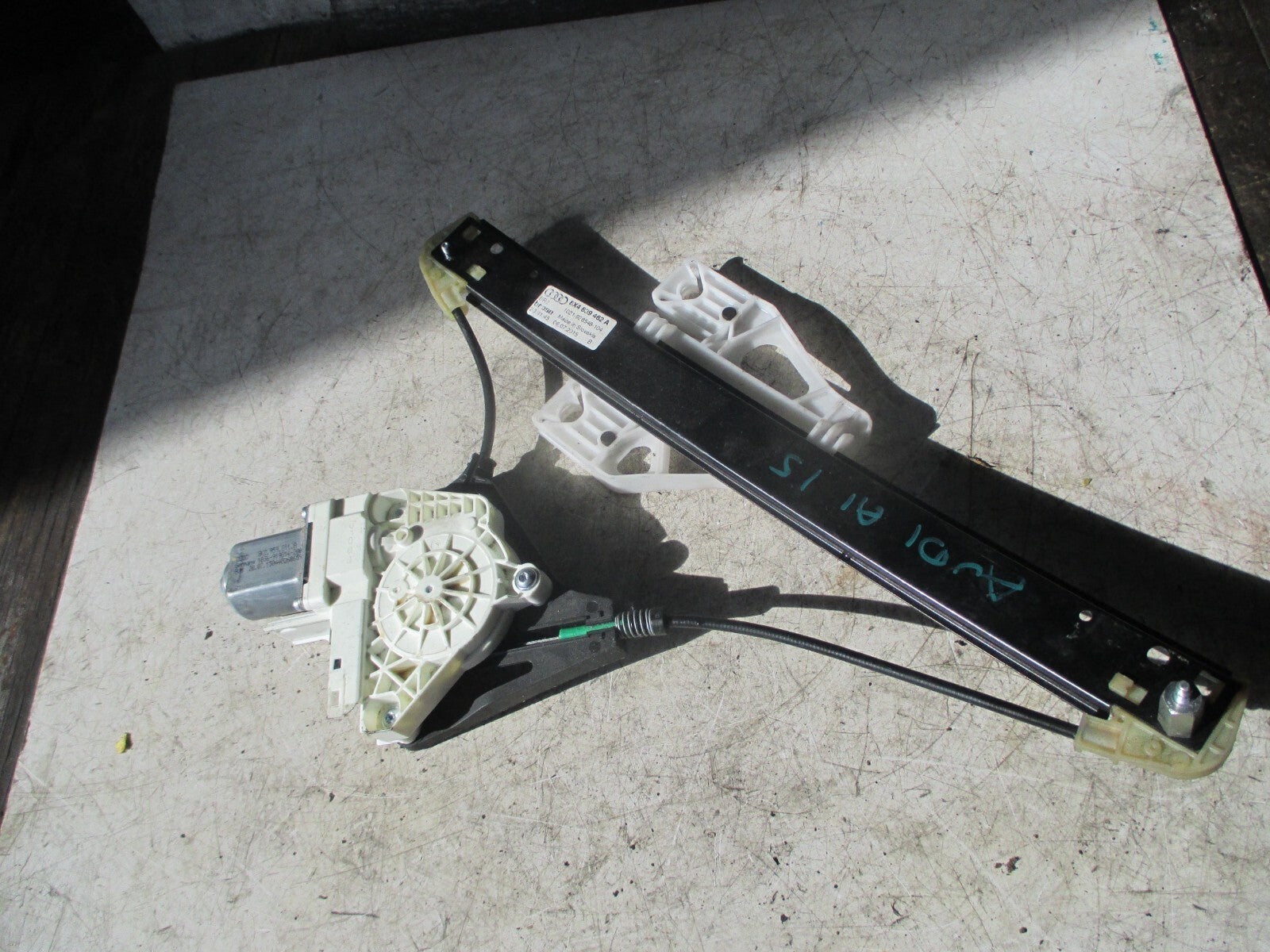 AUDI A1 8X 2015 OSR DRIVER SIDE REAR WINDOW MOTOR REGULATOR 8X4839462A
