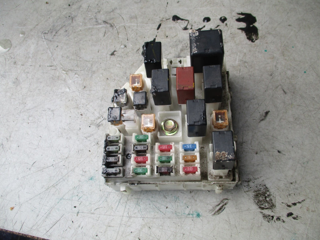 2002 TOYOTA RAV4 2.0L DIESEL FUSE BOX PP-GF5+T30