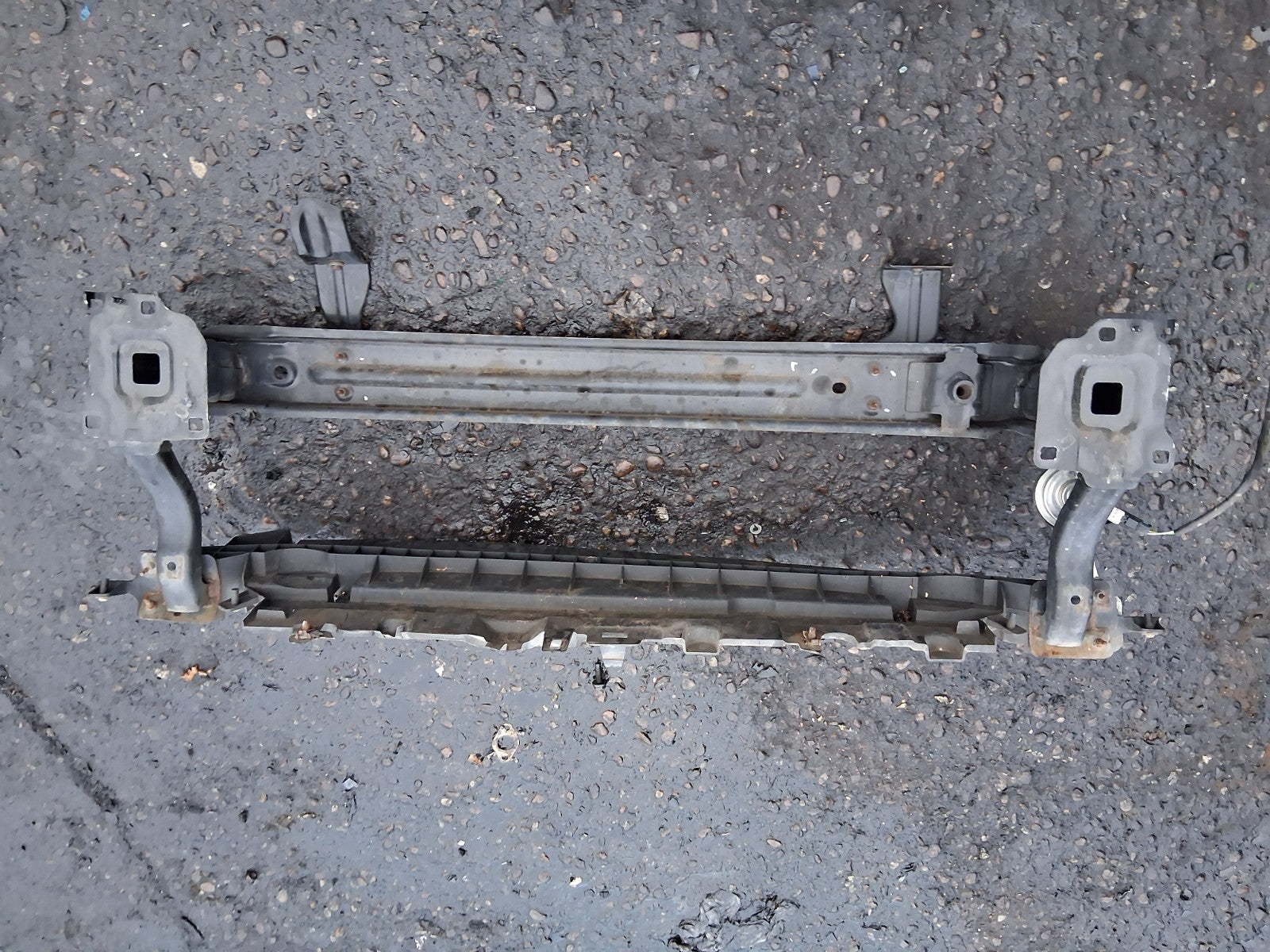 2012 CITROEN DS3 MK1 1.6 DIESEL FRONT BUMPER CRASH BAR REINFORCEMENT BAR
