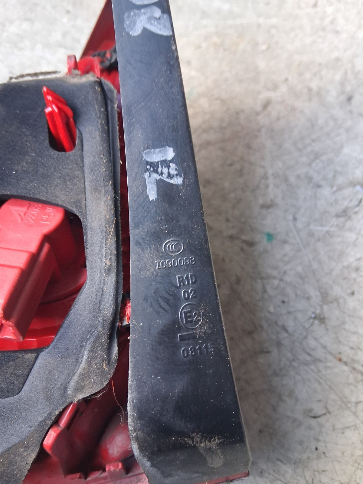 2012 PEUGEOT 3008 NSR PASSENGER SIDE REAR TAIL GATE LIGHT 26039012