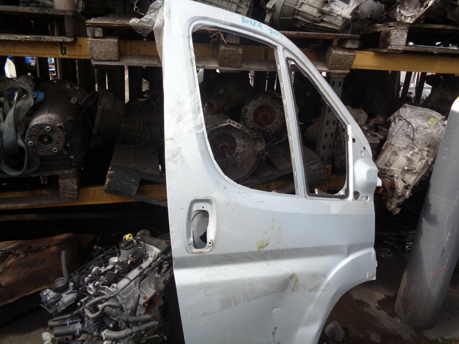PEUGEOT BOXER MK3 2017 5 DOOR VAN SILVER OS DOOR DAMAGED