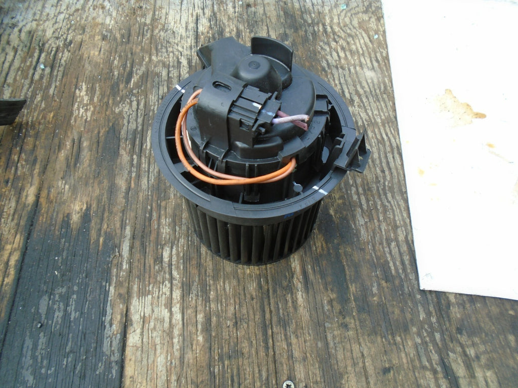 RENAULT CLIO 2018 MK4 HEATER BLOWER MOTOR FAN MOTOR T1029527H