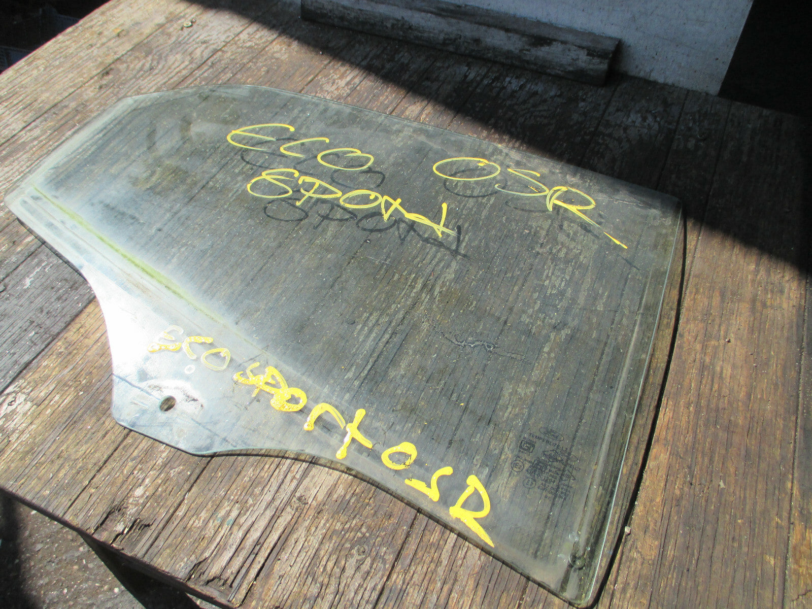 FORD ECOSPORT 2016 OSR DRIVER SIDE REAR DOOR WINDOW GLASS