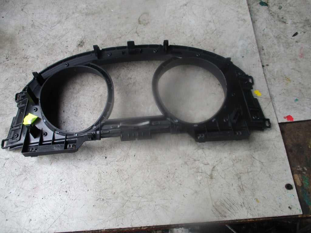 2017 VOLKSWAGEN GOLF SPEEDOMETER INSTRUMENT CLUSTER SURROUND TRIM 15G0919069