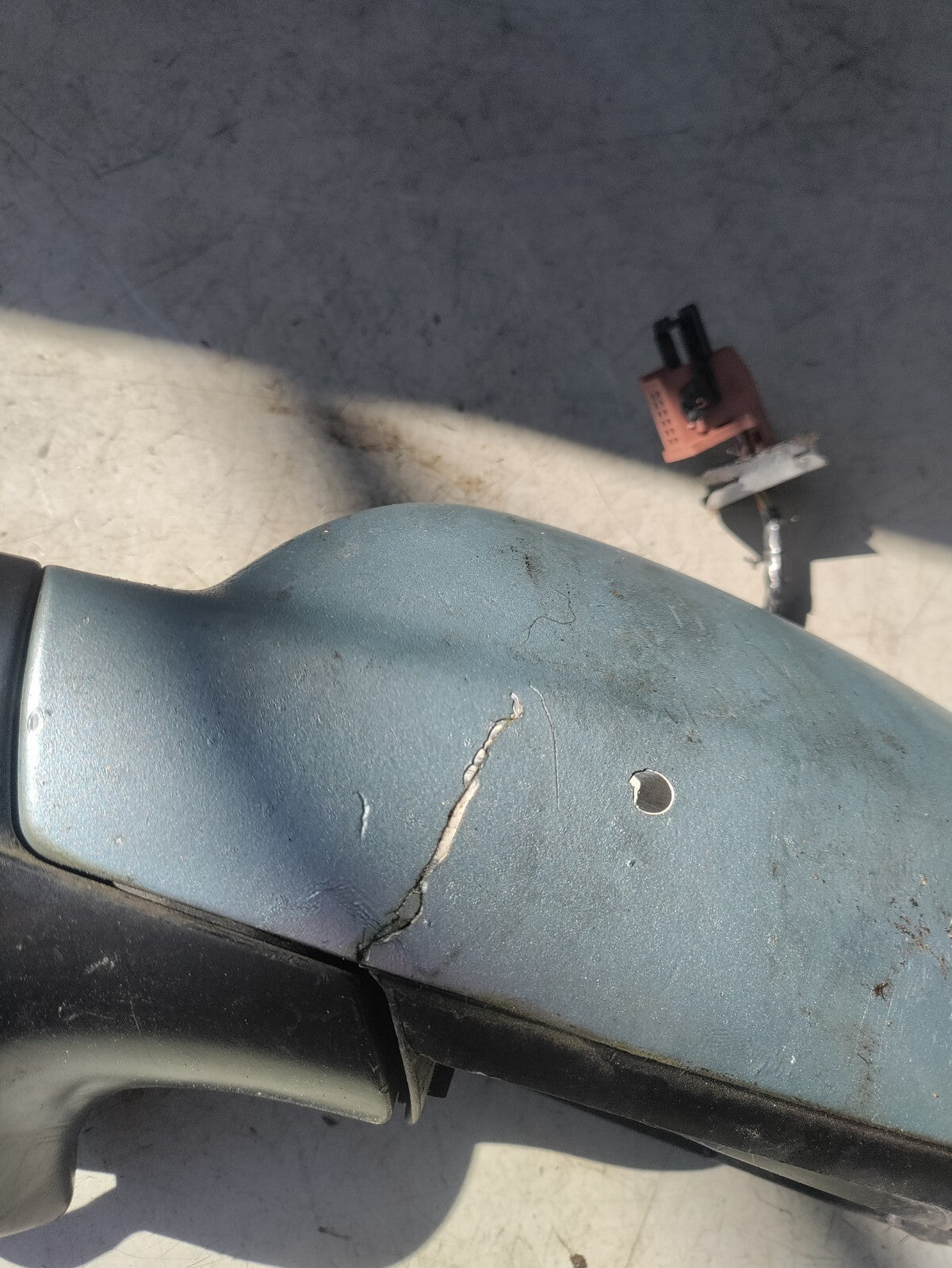 2007 PEUGEOT 407 NS PASSENGER SIDE WING MIRROR DAMAGED