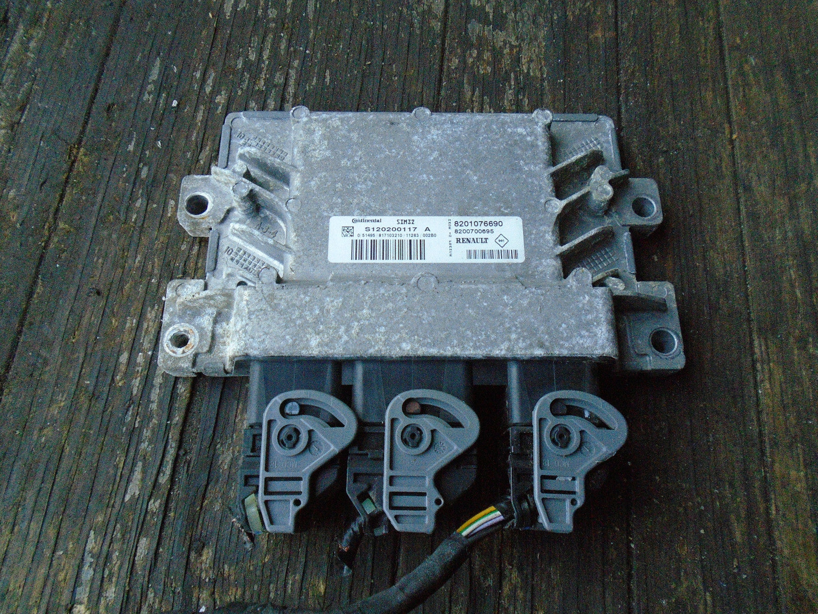 RENAULT TWINGO MK2 1.2 PETROL ECU ENGINE CONTROL MODULE UNIT 8201076690
