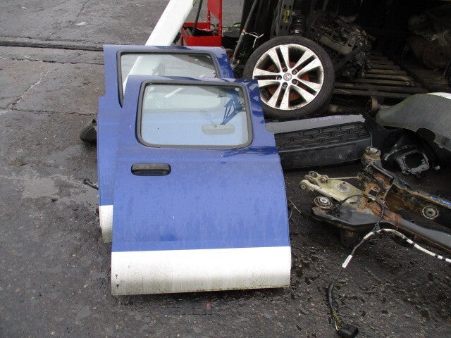 NISSAN NAVARA D22 2003 OSR DRIVER SIDE REAR COMPLETE DOOR BLUE 2Y9