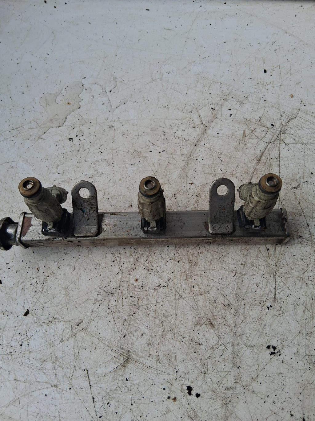 HYUNDAI I10 MK2 2015 PETROL MANUAL FUEL INJECTOR RAIL 9062160005