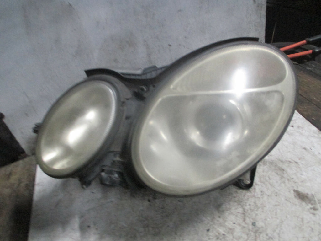 MERCEDES BENZ E CLASS W211 2004 FRONT PASSENGER SIDE HEADLIGHT HEADLAMP