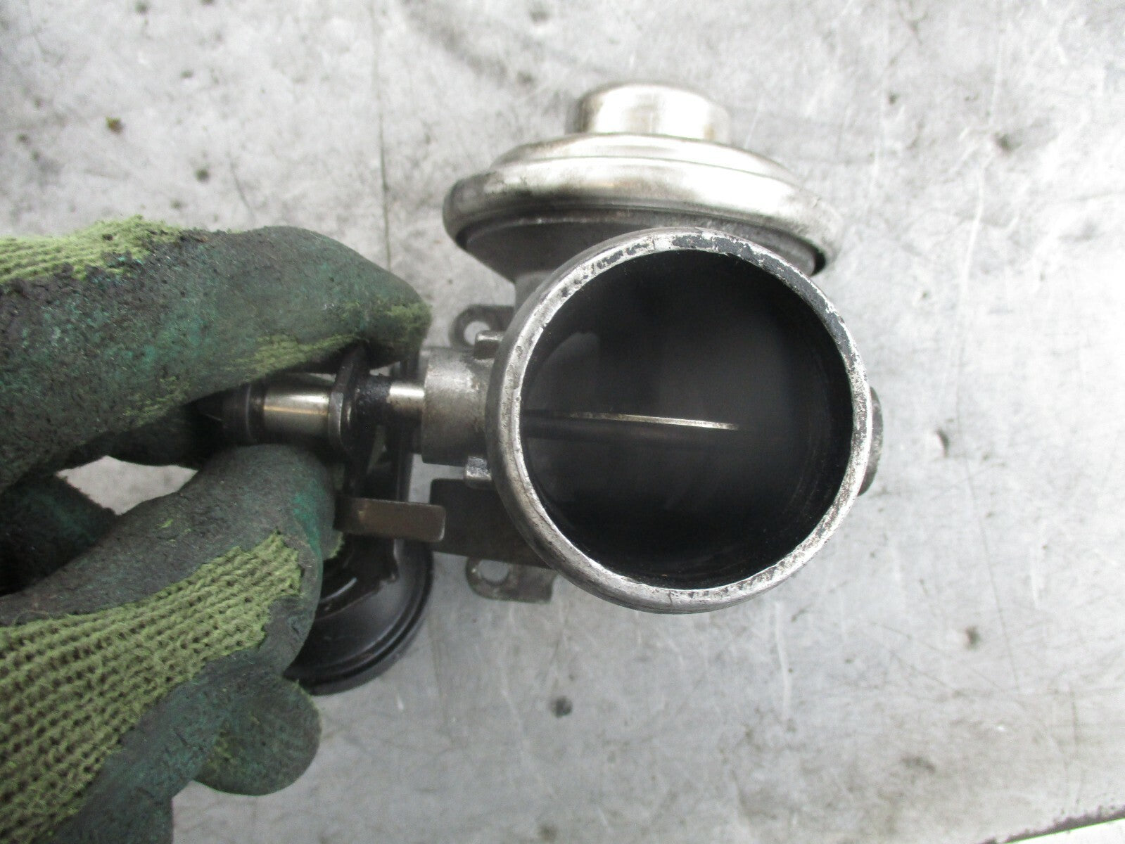 VW VOLKSWAGEN GOLF MK4 1.9 TDI EGR VALVE 038129637B