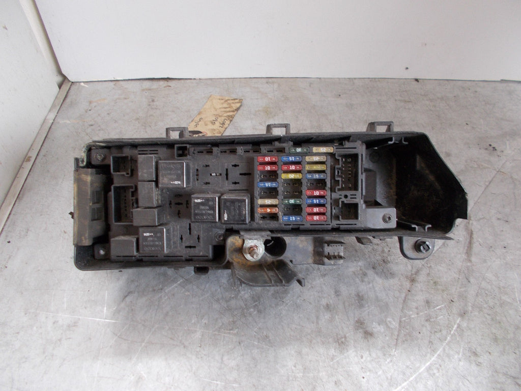 VOLVO S60 S80 V70 XC70 XC90 FUSE BOX RELAY 9494210