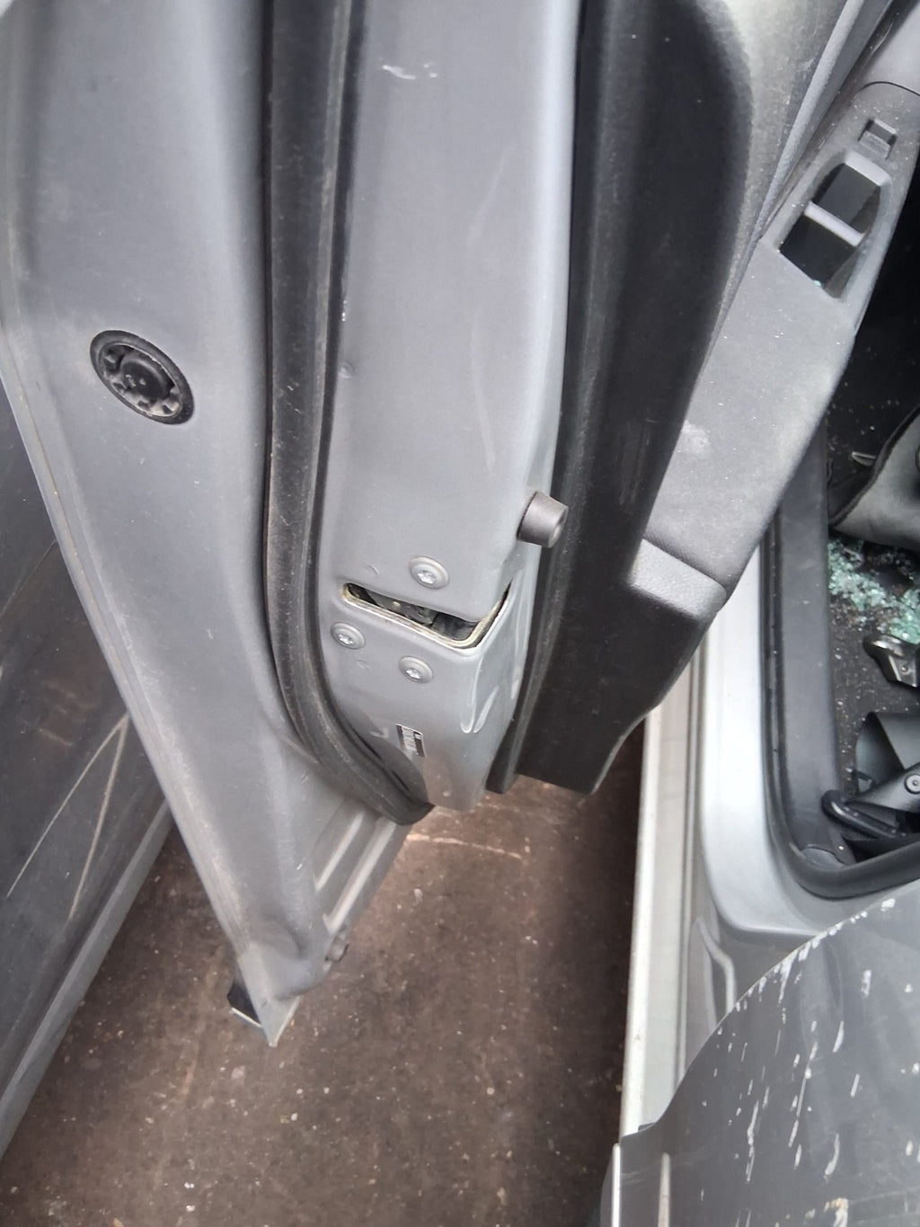 TOYOTA YARIS MK3 2019 NSF PASSENGER SIDE FRONT DOOR LOCK MECHANISM