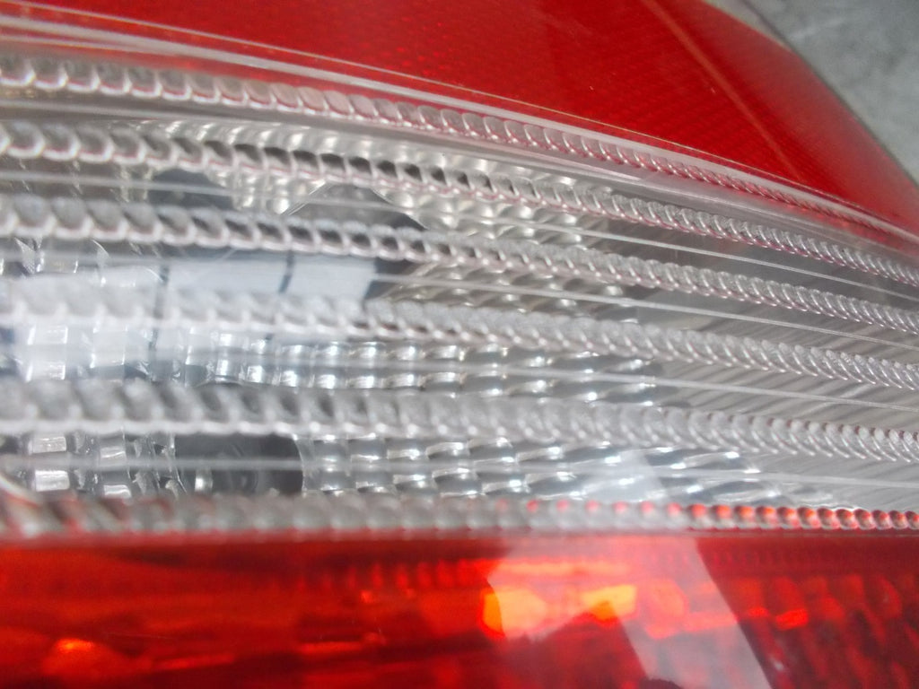 2005 SKODA FABIA NSR PASSENGER SIDE REAR TAIL LIGHT REAR LIGHT 6Y6945111C