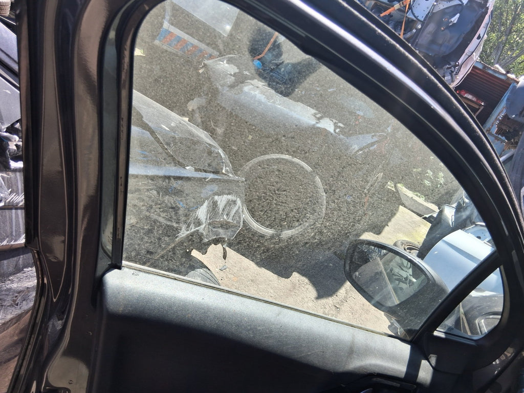 2019 PEUGEOT 208 MK1 NSF PASSENGER SIDE FRONT LEFT WINDOW GLASS