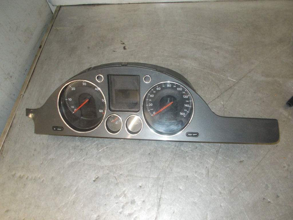 VOLKSWAGEN PASSAT B6 2006 2.0 SPEEDOMETER CLOCKS INSTRUMENT CLUSTER 3C0920960H