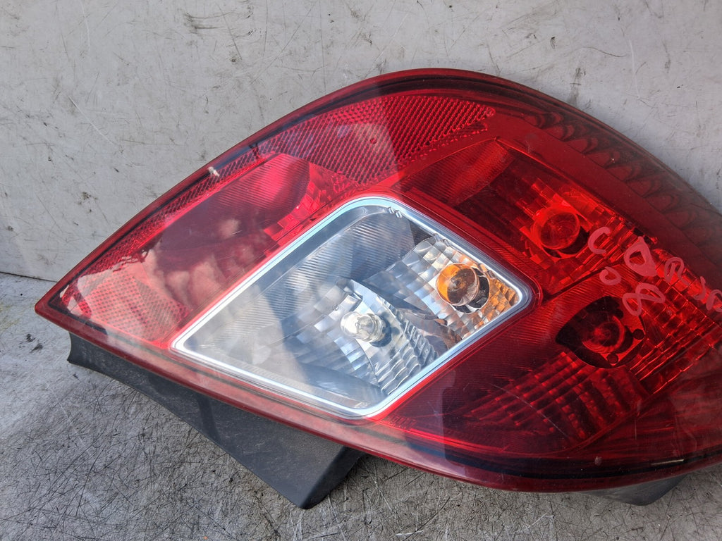 2008 VAUXHALL CORSA D NSR PASSENGER SIDE REAR LEFT TAIL LIGHT 89318811
