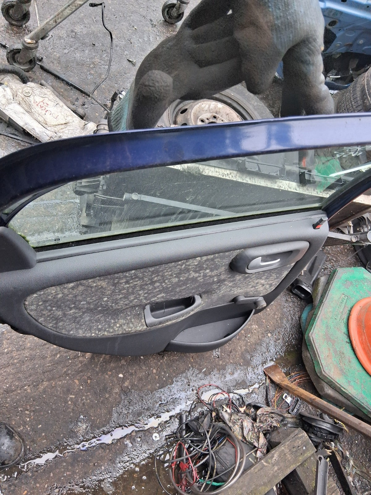 2005 VAUXHALL CORSA C NSR PASSENGER SIDE REAR LEFT COMPLETE DOOR BLUE