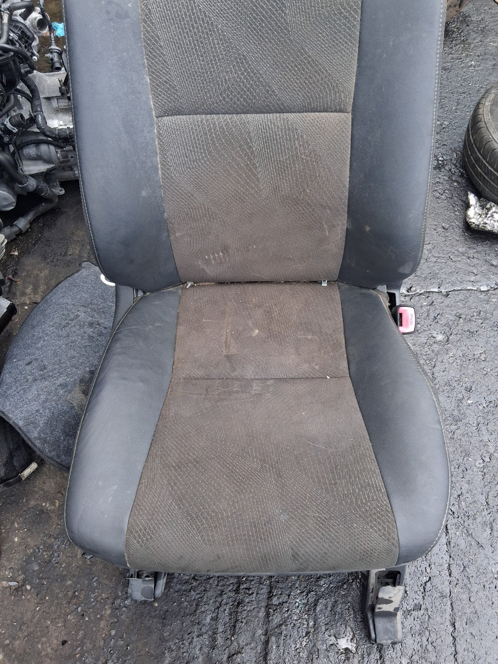 2013 TOYOTA ESTIMA MK3 OSF DRIVER SIDE FRONT COMPLETE SEAT HALF LEATHER