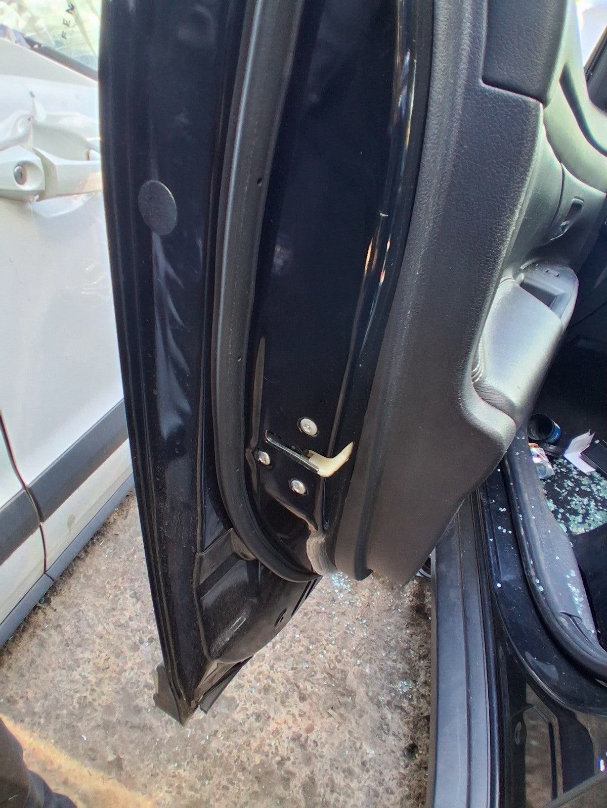 2018 MITSUBISHI OUTLANDER MK3 NSF PASSENGER SIDE FRONT DOOR LOCK MECHANISM