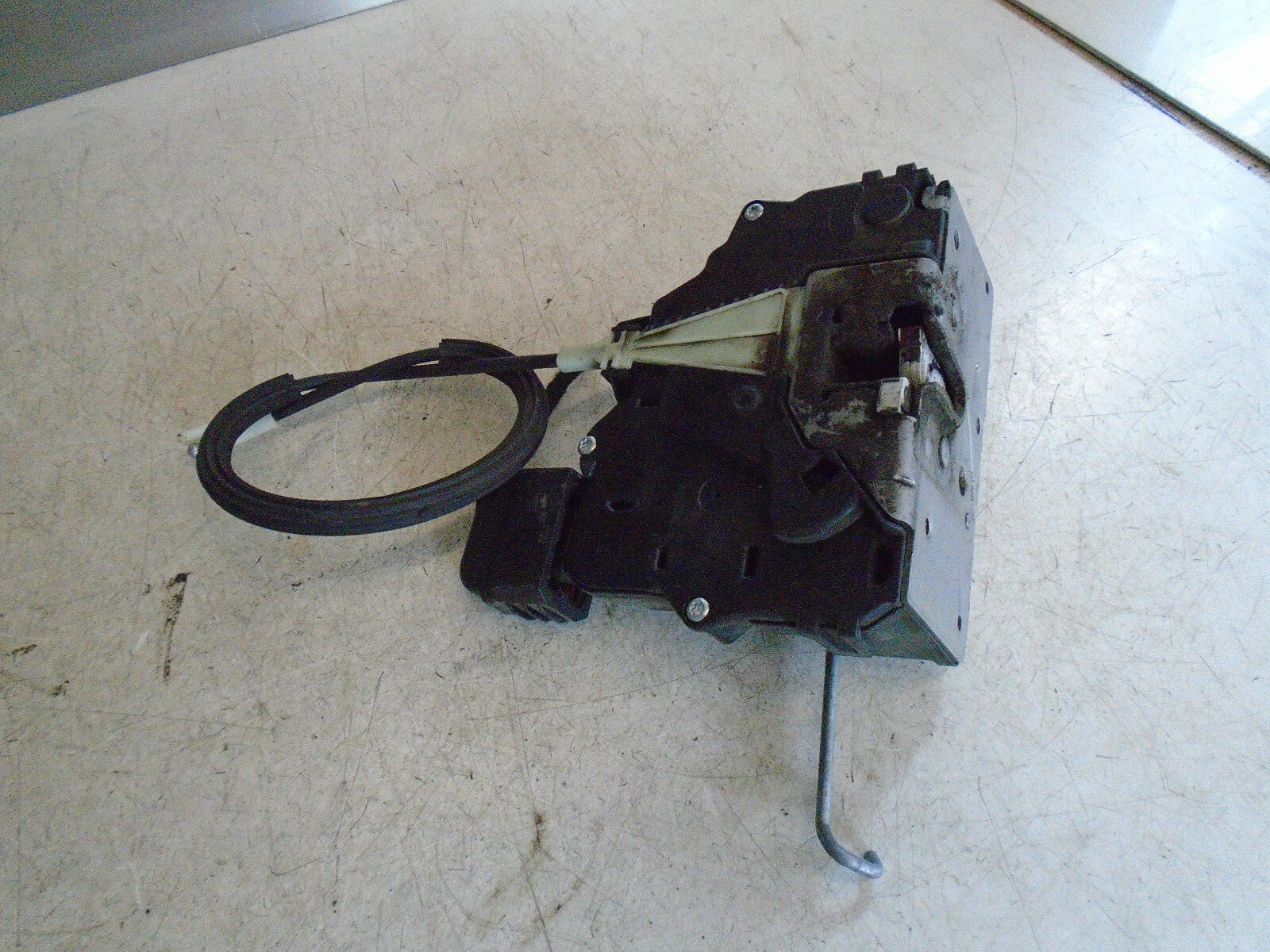 VAUXHALL CORSA E 2018 NSF PASSENGER SIDE FRONT DOOR LOCK MECHANISM 13431839