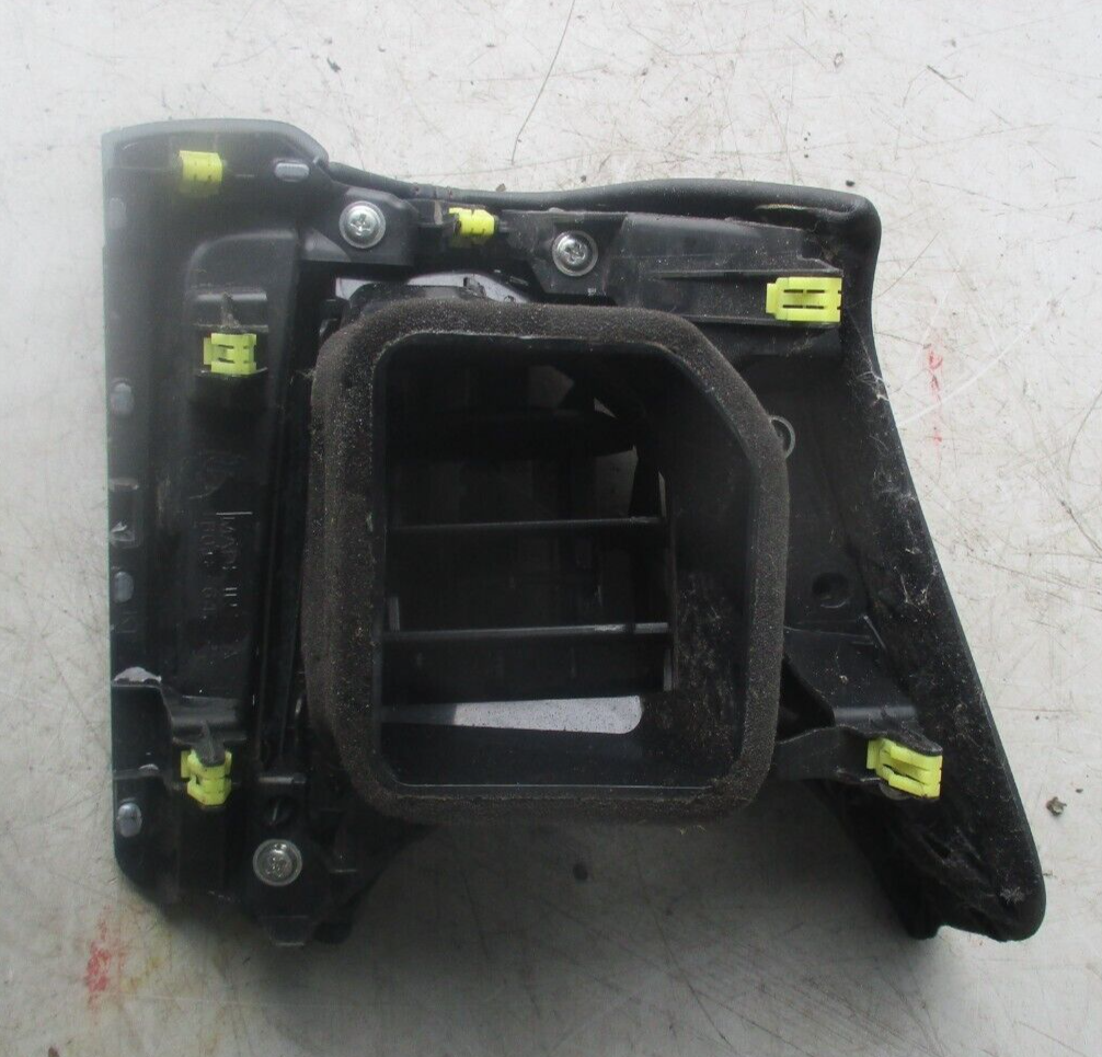 MAZDA 3 2020 OSF DRIVER SIDE FRONT DASHBOARD AIR VENT B0J864732