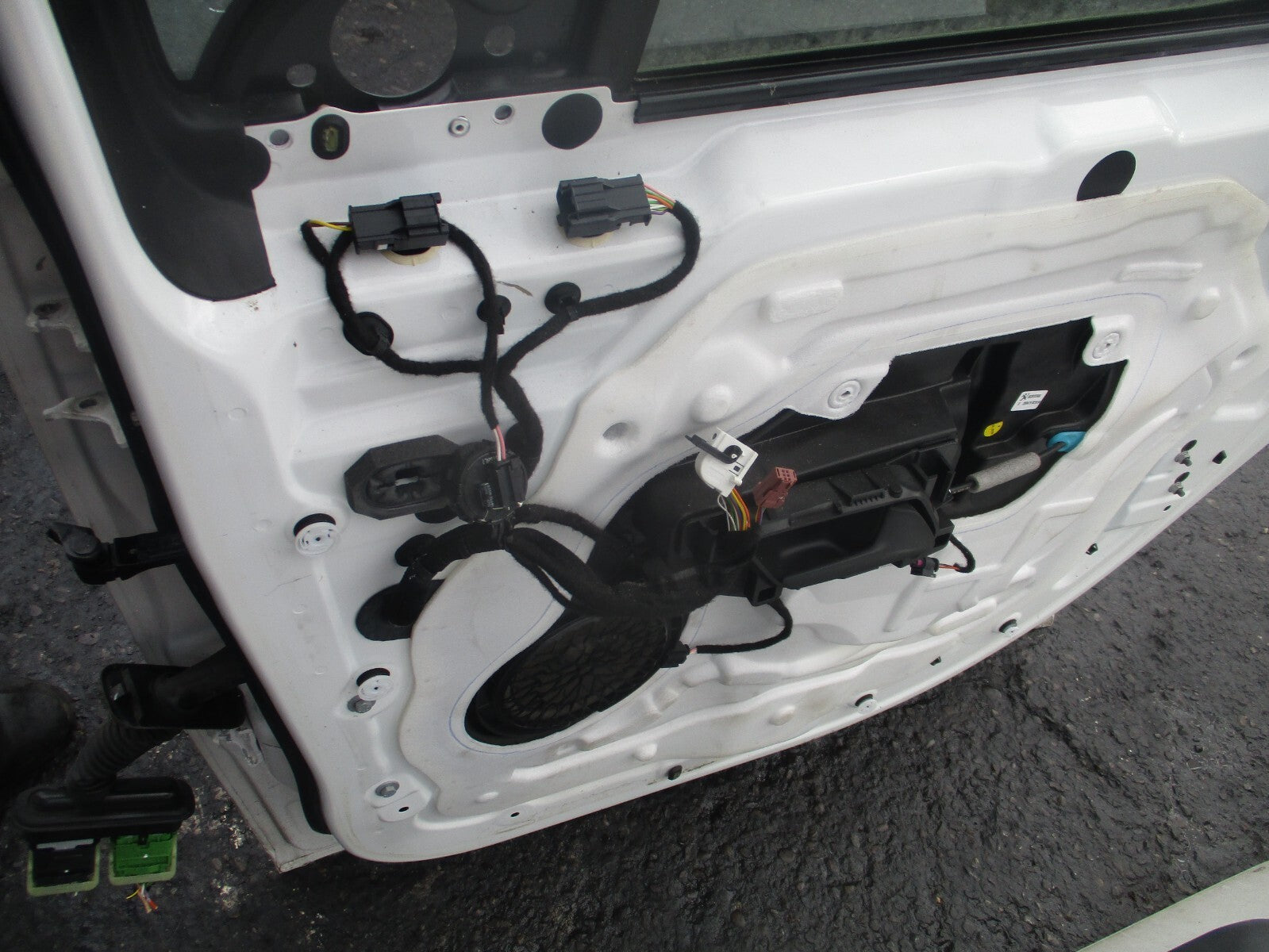 2019 PEUGEOT PARTNER MK3 K9 OSF DRIVER SIDE FRONT BARE DOOR WHITE