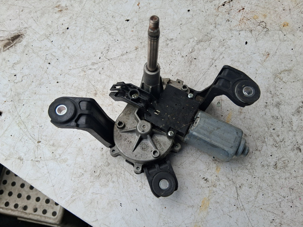 2013 VAUXHALL ASTRA J REAR WINDSCREEN WIPER MOTOR 10A021515