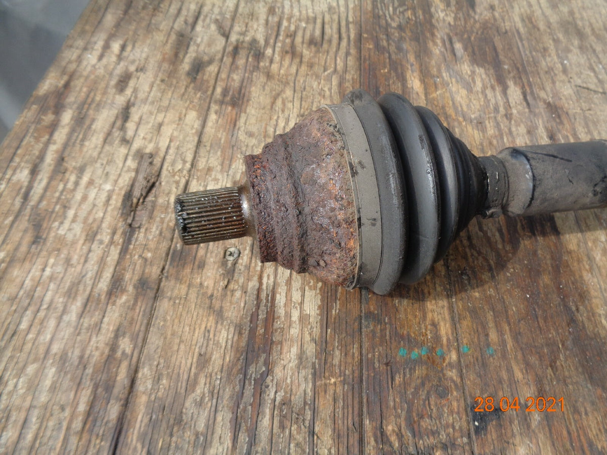 VW VOLKSWAGEN GOLF MK5 2006 OSF DRIVER SIDE FRONT LONG DRIVESHAFT SHAFT