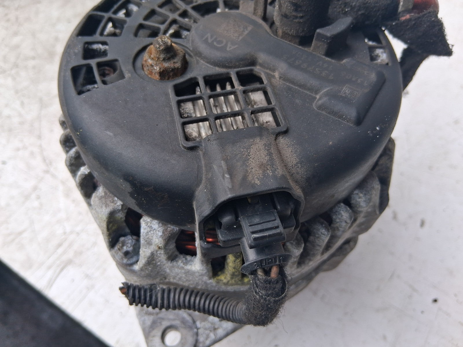 2013 VAUXHALL ASTRA J 1.7 DIESEL ALTERNATOR 13579675