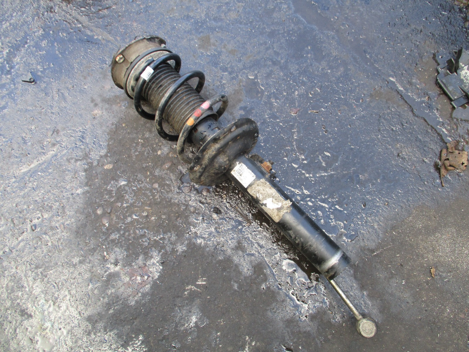 2013 VW VOLKSWAGEN GOLF MK7 NSF PASSENGER SIDE FRONT SHOCK ABSORBER 5Q0412022
