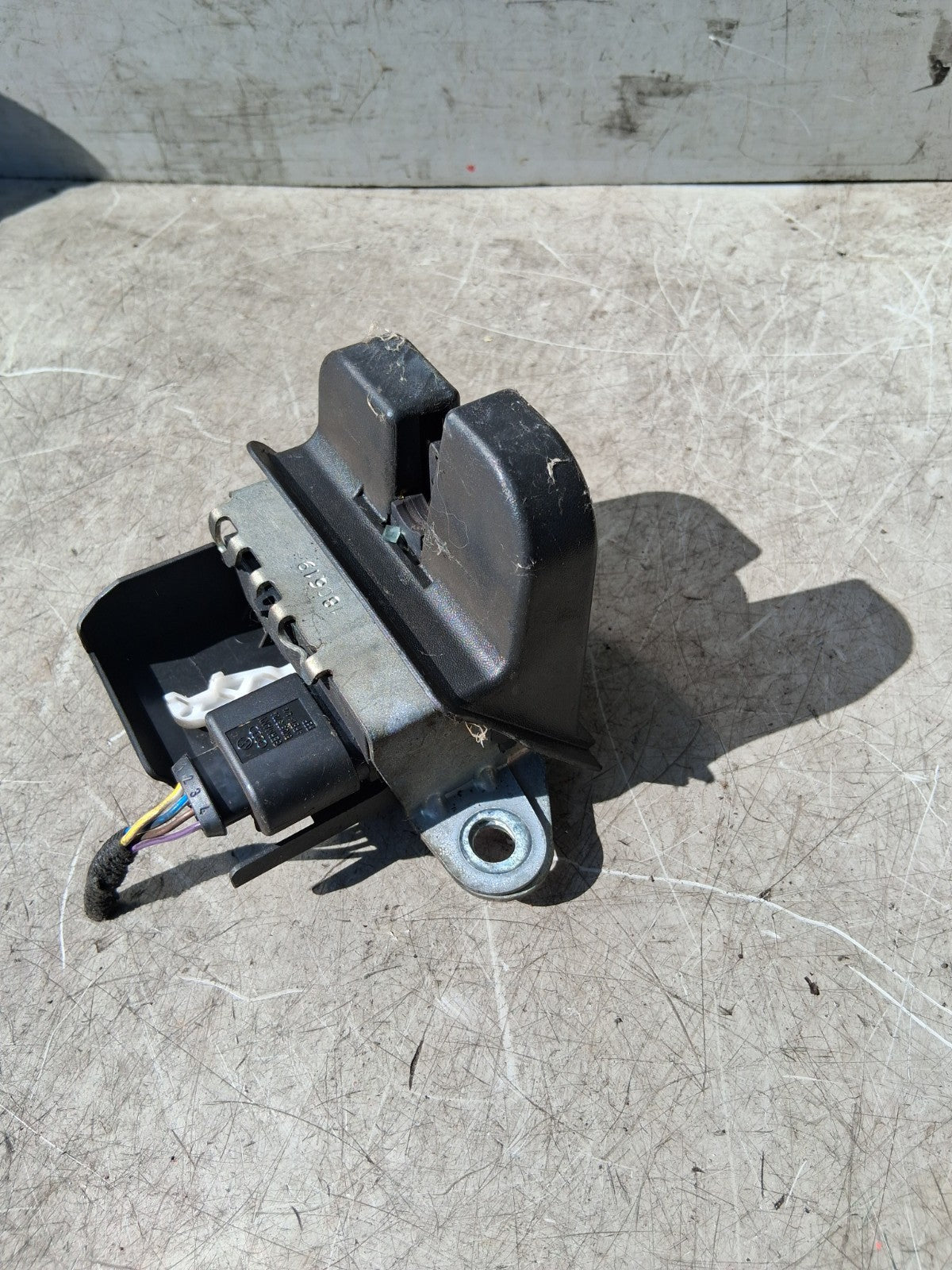 2019 VW VOLKSWEN POLO BOOT LID LOCK LATCH CATCH MECHANISM 8K0973704