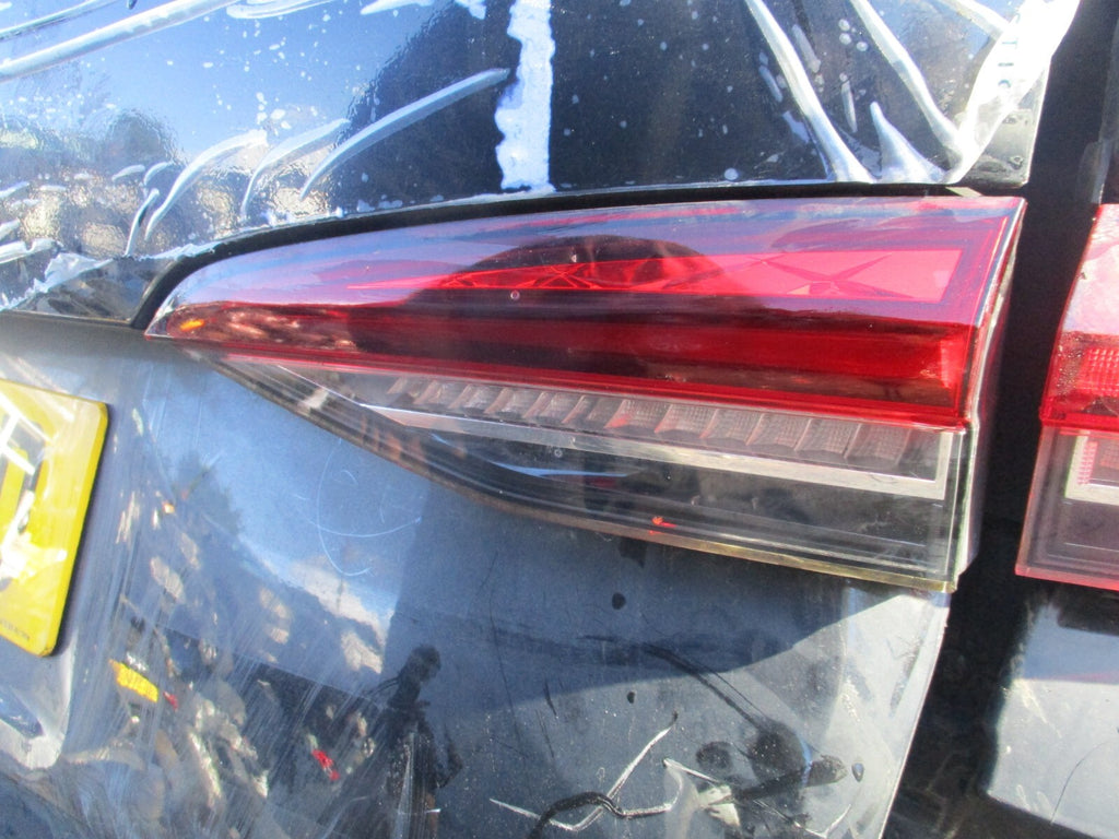 2023 SKODA OCTAVIA MK4 NX ESTATE OSR DRIVER SIDE REAR INNER TAIL LIGHT LAMP