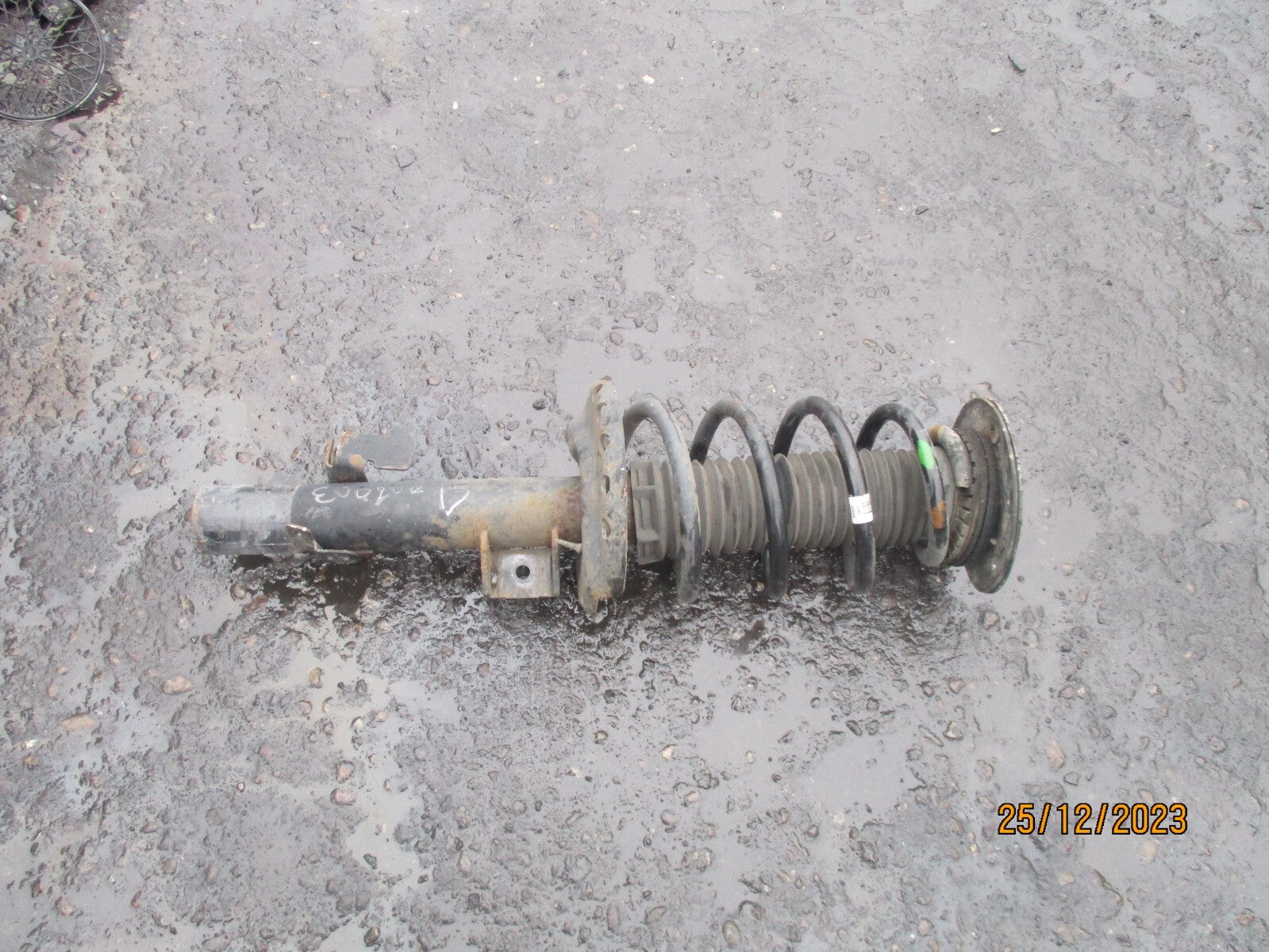 RANGE ROVER EVOQUE L538 2014 NS PASSENGER SIDE FRONT SHOCK ABSORBER BJ3218K001AD