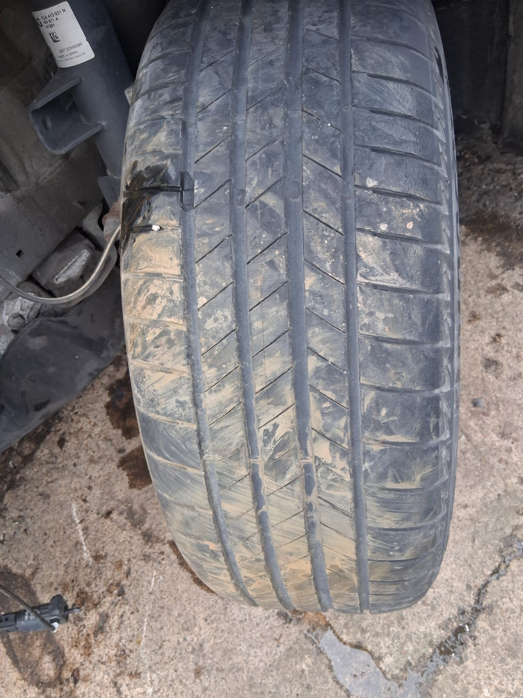 2023 VOLKSWAGEN CARAVELLE T6.1 17 INCH ALLOY WHEEL WITH TYRE 235/55R17