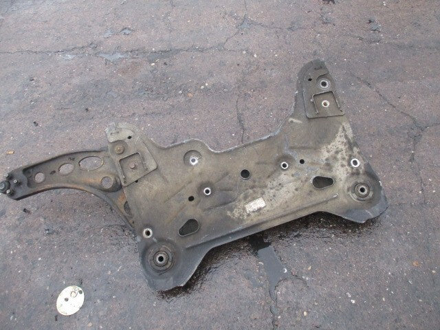VAUXHALL VIVARO 2012 2.0 DIESEL FRONT SUBFRAME 93858866 8200626965