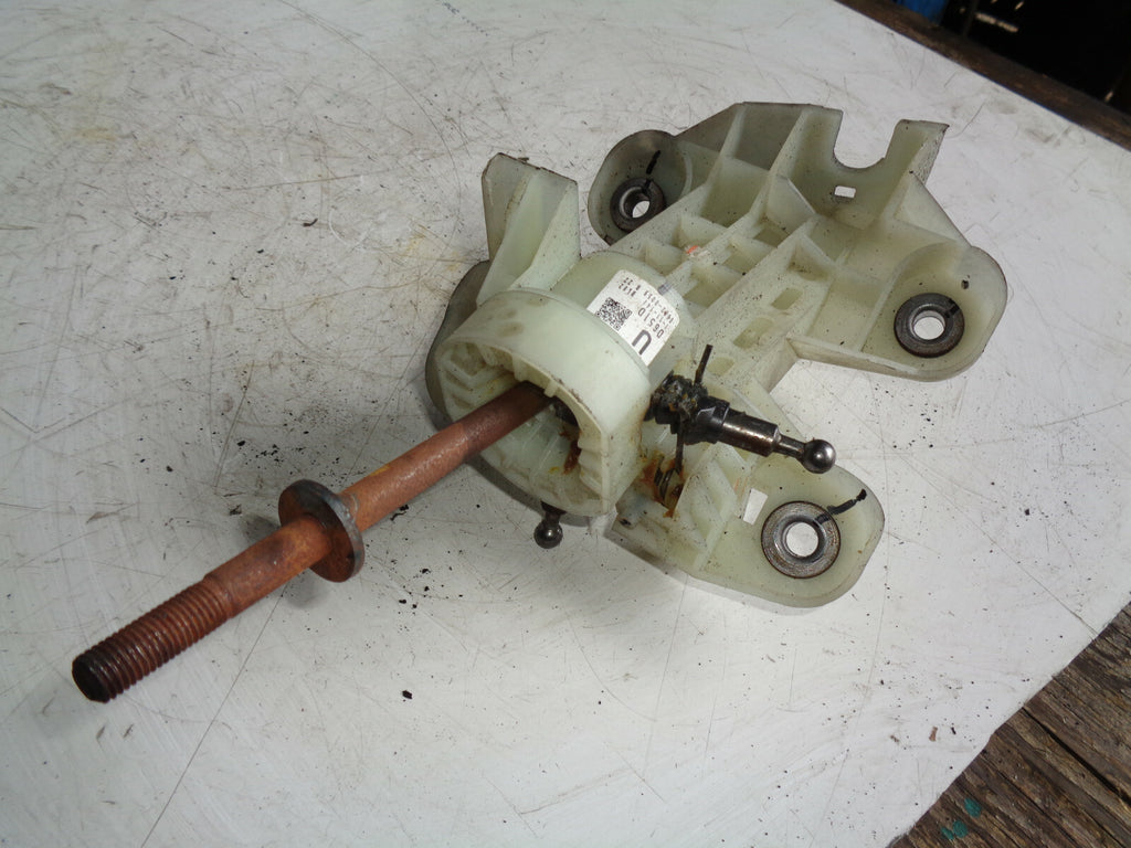 MAZDA 2 MK3 DJ 2015 PETROL MANUAL GEAR SELECTOR SHIFTER D651D
