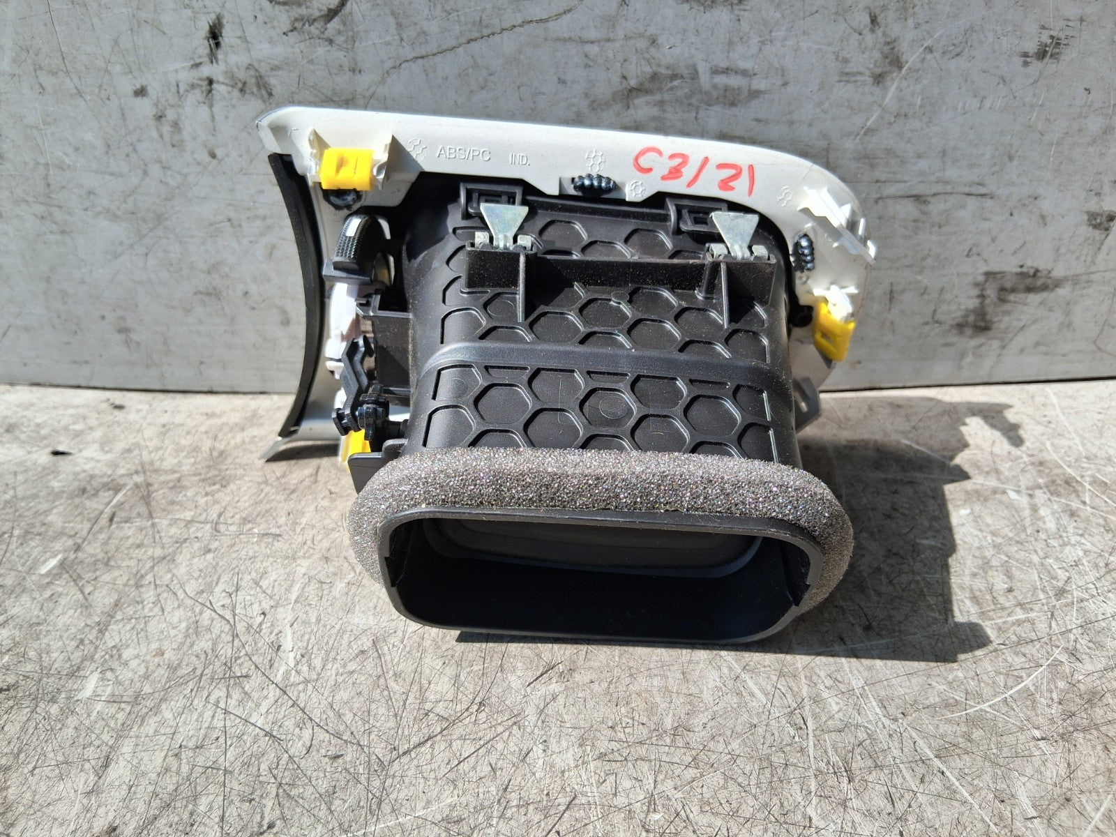 2021 CITROEN C3 MK3 OSF DRIVER SIDE FRONT RIGHT AIR VENT 98162210ZD