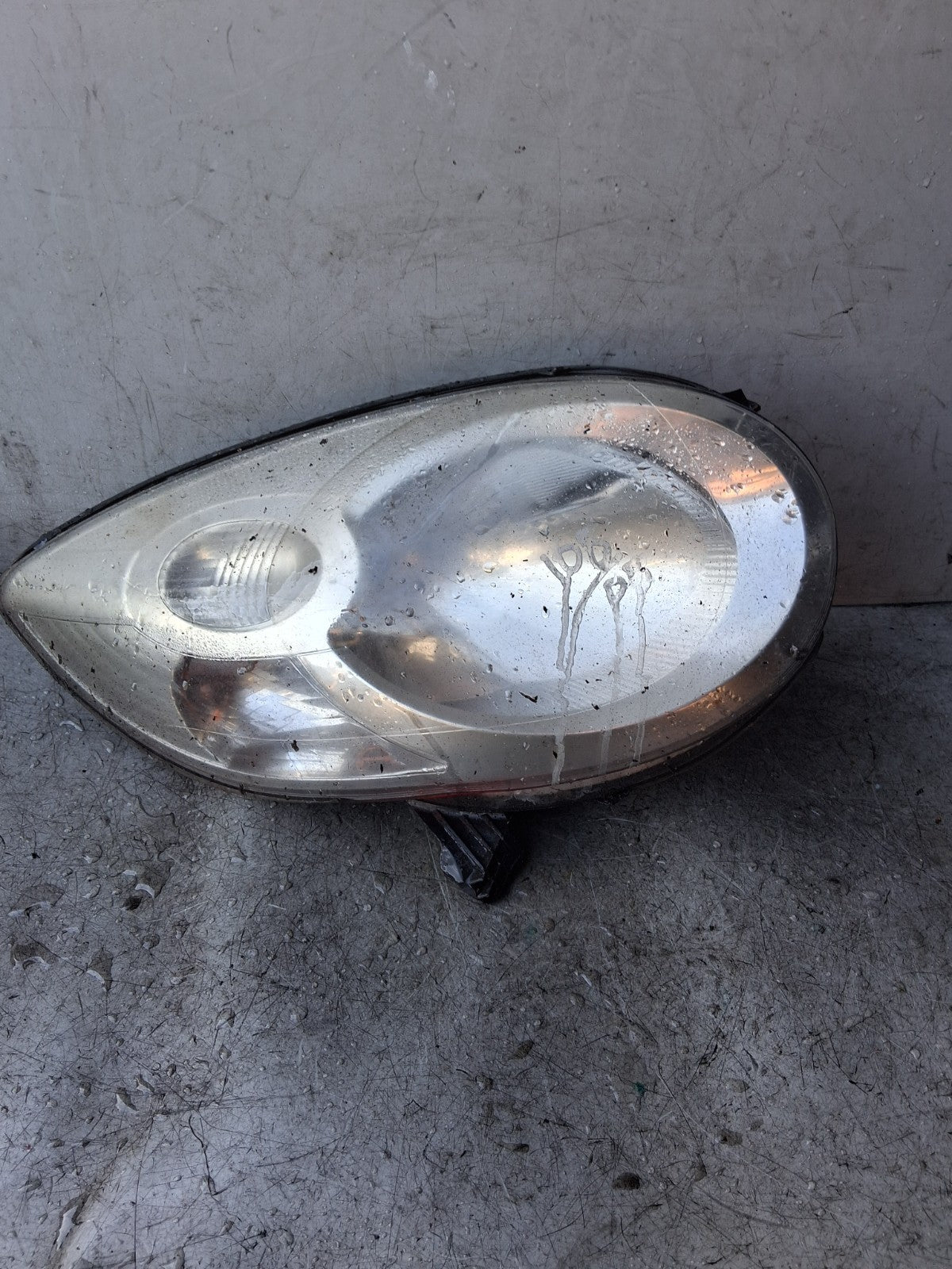 2008 PEUGEOT 108 OSF DRIVER SIDE FRONT HEADLIGHT HEADLAMP 811300H060