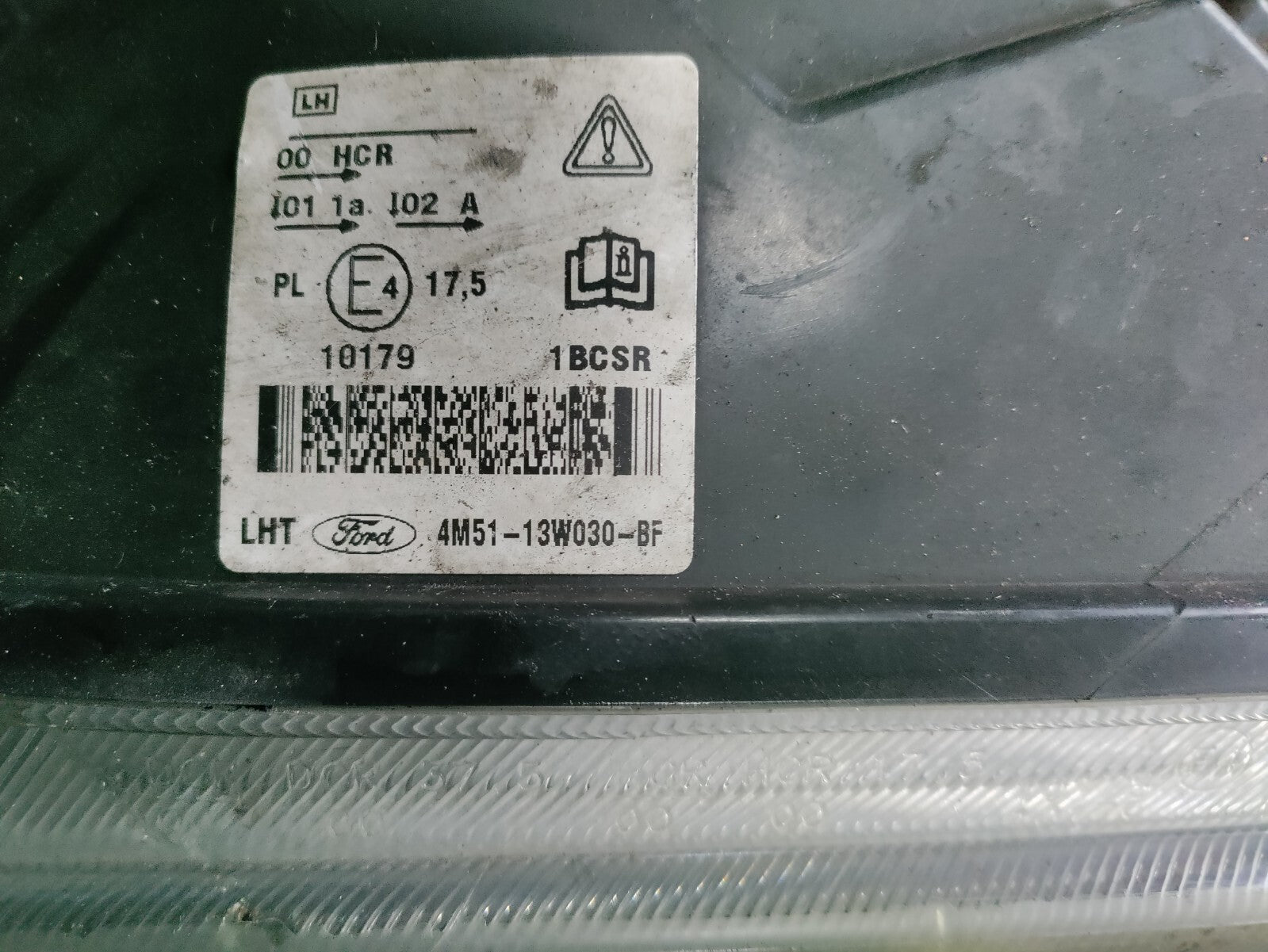 FORD FOCUS MK2 2005 HATCHBACK NS PASSENGER SIDE HEADLIGHT 4M5113W030BF